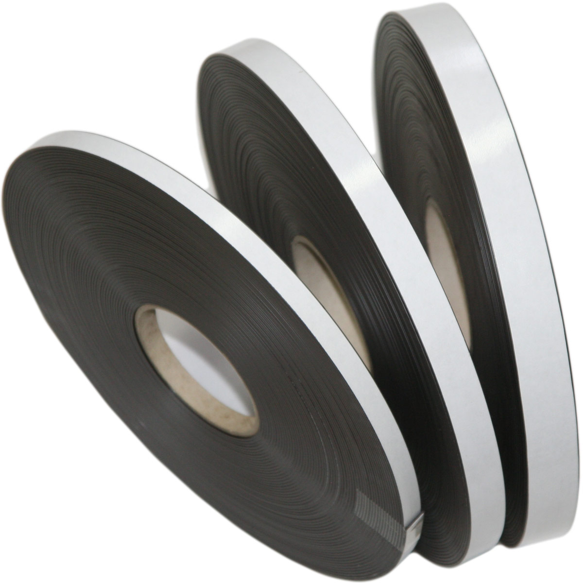 Self-adhesive magnetic tape with Standard glue Dimension: 12,7 mm x 30 m  Thickness: 1.5 mm Quantity in package: 1
